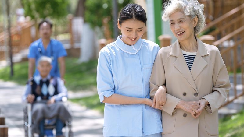 老年餐定制配送服务主要包括以下内容：